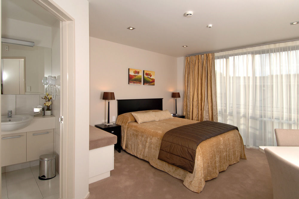Palazzo Motor Lodge Nelson Ngoại thất bức ảnh A bedroom